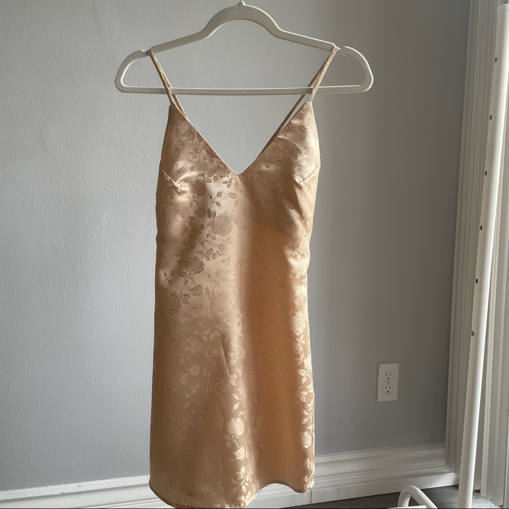 Purrr Melrose Champagne Gold Jacquard Satin V neck Tie Back Mini Dress